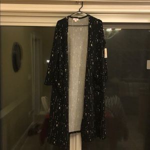 Black Sarah with white Arrows size M.